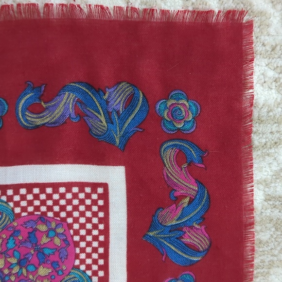 Betmar Soft Square Floral Oversized Fringed Scarf Wrap Red Blue 46.5" x 46.5" - Picture 12 of 15